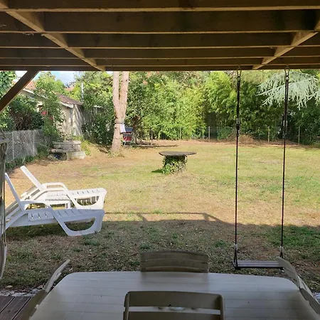 Apartment T2 Avec Terrasse Jardin Et Parking Prive, A 2 Minutes Du Centre ! *